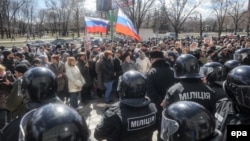 Митинг в поддержку России в Луганске. Весна 2014 года