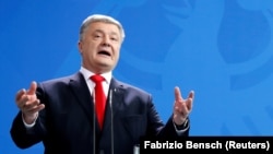 Петр Порошенко