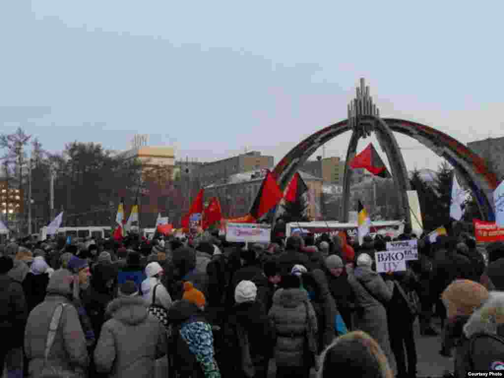 Russia -- Tyumen, meeting, 24.12.2011