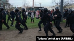 Полицейские на акции "Он нам не царь" в Санкт-Петербурге